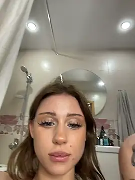 צ'אט XXX בשידור חי של LilyLun