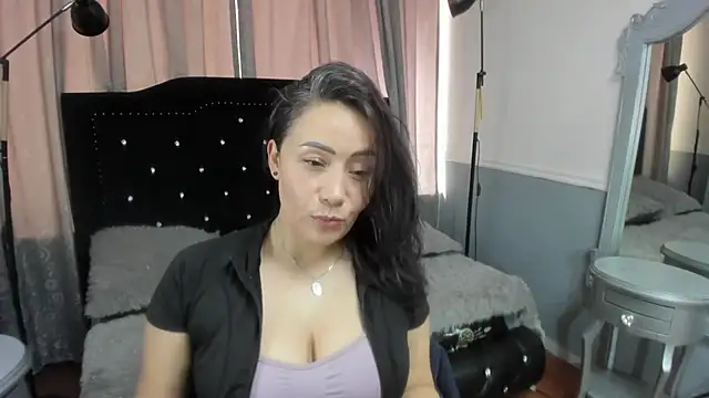 gaby_trent's Live XXX Chat