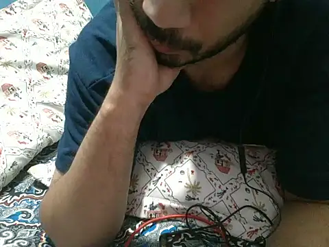 Precumboner 现场XXX聊天