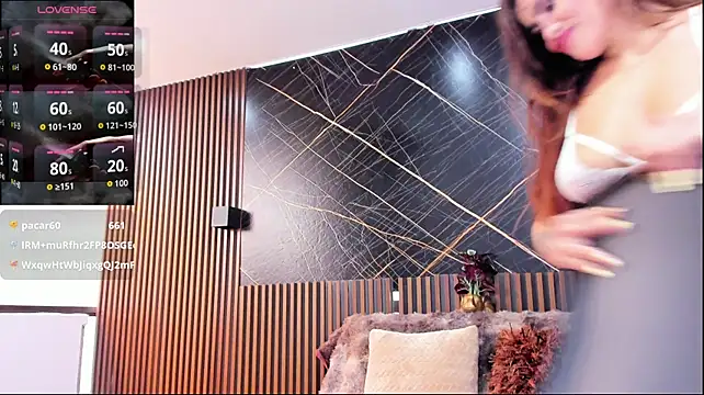 Czat XXX na żywo – Holly_22