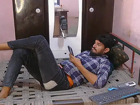 HotXKrish's Live XXX Chat