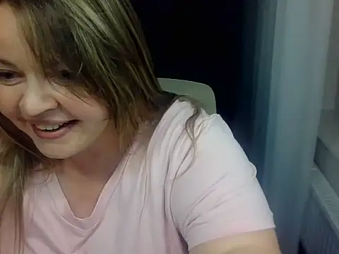 Chat +18 de cute__cherry ao vivo