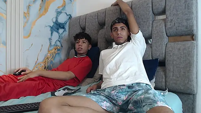 CUTE_BOYS2026: απευθείας συνομιλία ΧΧΧ