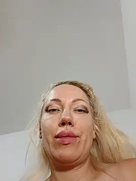 SofiaJoy's Live XXX Chat