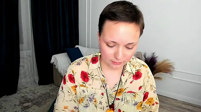 XXX chat uživo modela GoldenHazee