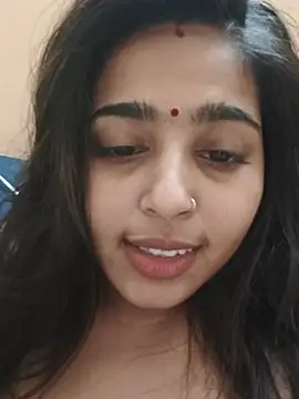 Show modela Cute-Simmi69 na web-kameri