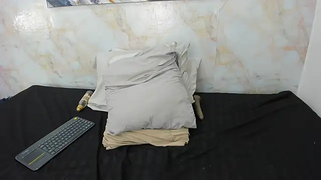 Chat XXX en directo de esmeralda_jenn11