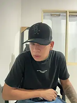 alexisthickcock: вебкам-шоу