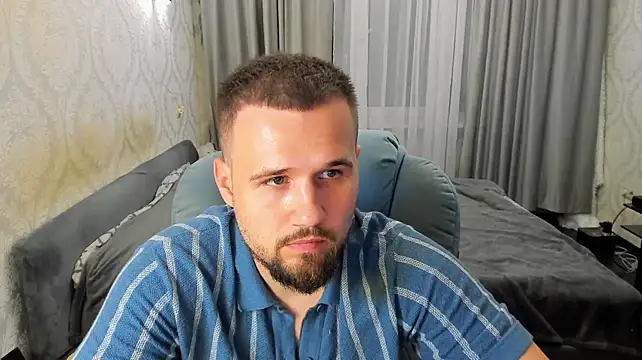 Vladik_b – Live XXX-chat