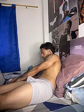 Enzomoretti__ Chat XXX live