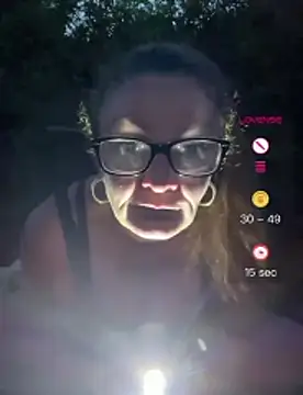 Czat XXX na żywo – MumGabriela