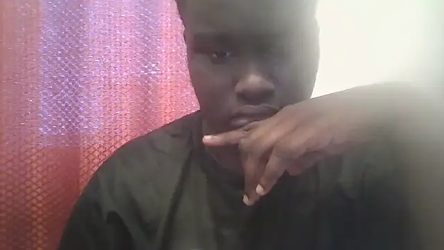 Chatroom XXX en direct de MensaAdom