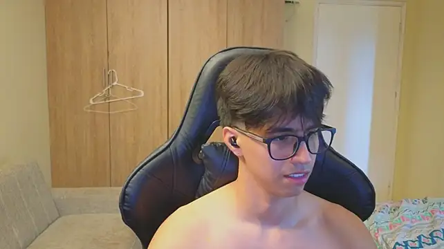 carl_dixon Adlı Modelin Canlı XXX Sohbeti
