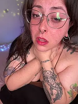 Mizztikaa Live XXX-chat
