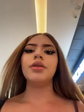 ChloeCollins__のライブXXXチャット