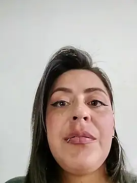 Chat +18 de LUNAGREEN_1 ao vivo