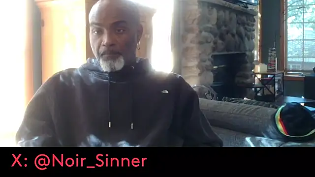 צ'אט XXX בשידור חי של sinnernoir