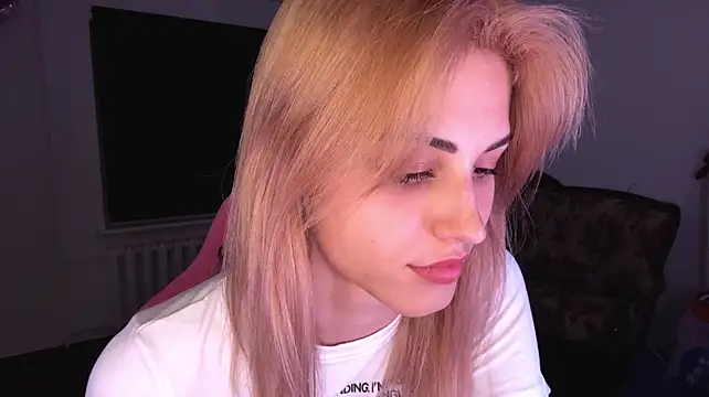 neweva_n Live XXX chat