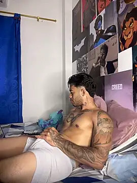 Enzomoretti__ Webcam show