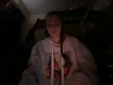 Snowbunnycake_131's Live XXX Chat