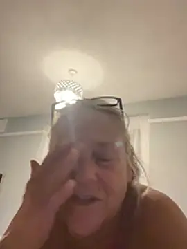 Blondnboujee53's Live XXX Chat