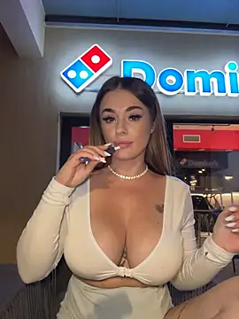 IsabellaEtthan's Live XXX Chat