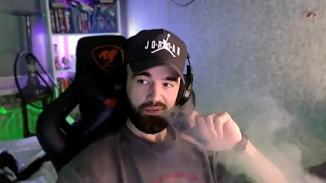Chatroom XXX en direct de _Serious_Man