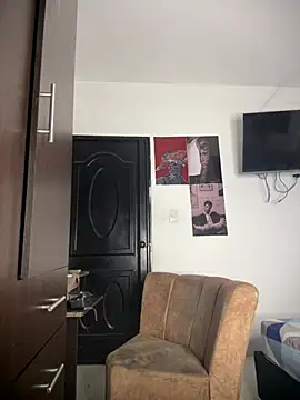 Enzomoretti__ – Naživo XXX chat