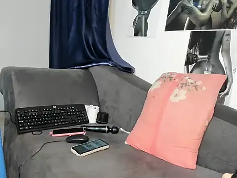 tinydolll's Live XXX Chat