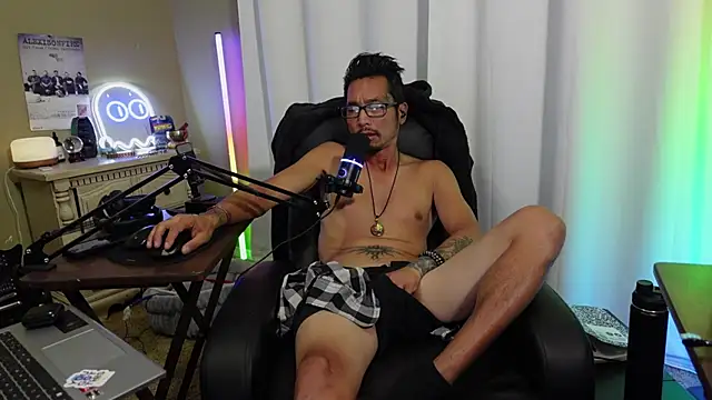Ghost11_11 Show in webcam