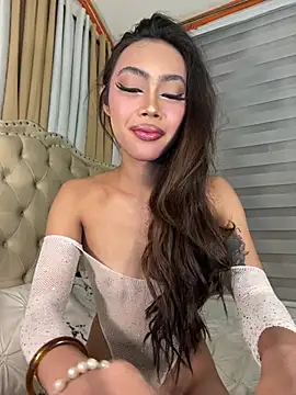 Innocent_yanixx69 Webcam Show