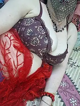 Indian_Coupl3のライブXXXチャット