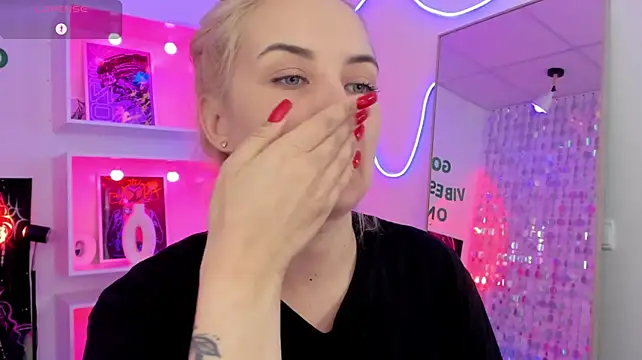 XXX chat uživo modela StephanieSweety