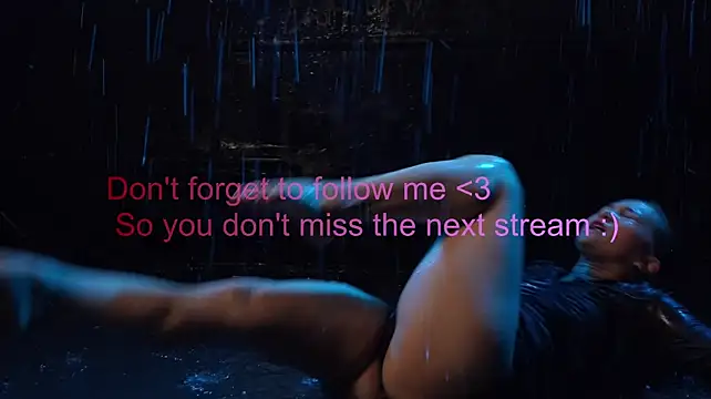 Miatiny's Live XXX Chat
