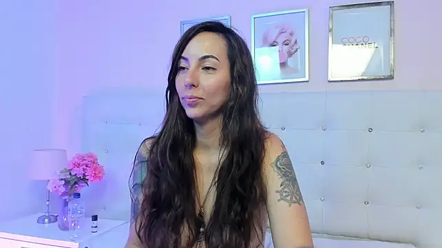 HollyBloom_ Chat XXX live