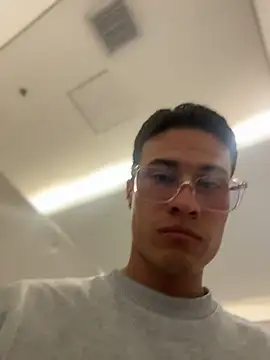 Chat XXX en directo de TavoHot_