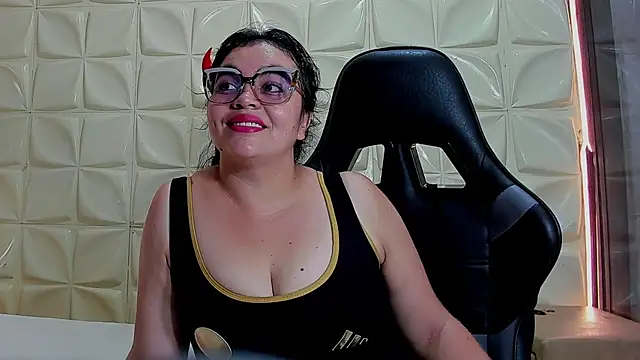 دردشة megan_glenda الجنسية المباشرة