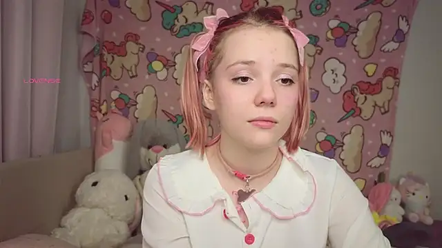 PrincessLittleKiki: онлайн-секс-чат