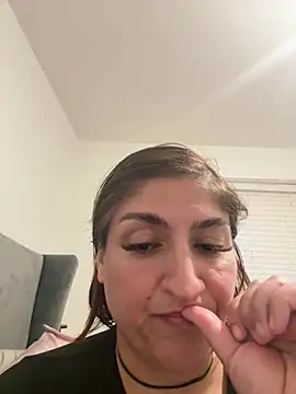 Spicy-Kareena live XXX chat