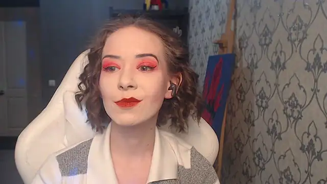 FascinatingEyess élő XXX-chatje