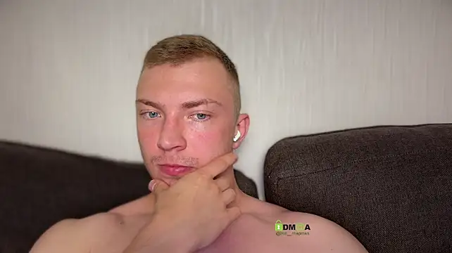 iron__chap Live XXX-Chat