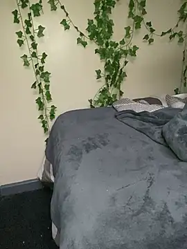Slowbur Adlı Modelin Canlı XXX Sohbeti