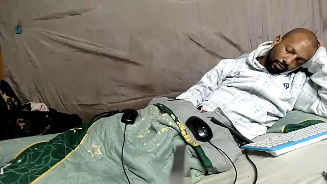 CamodickのライブXXXチャット