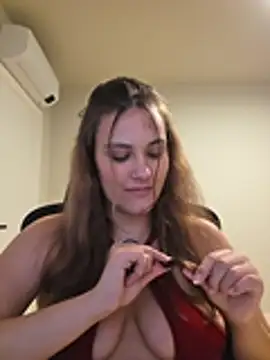 MiaRides19's Live XXX Chat