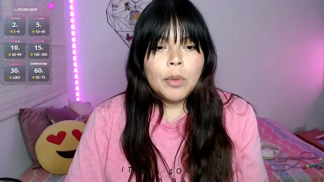 EllieMoonX Show in webcam