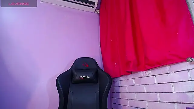 Nikoll_Dirty's Live XXX Chat