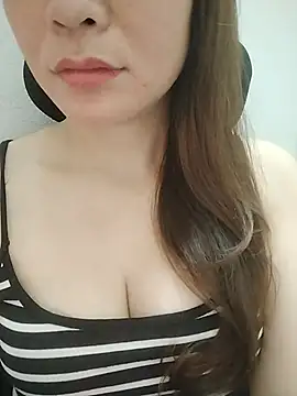 Snail_niE Adlı Modelin Canlı XXX Sohbeti
