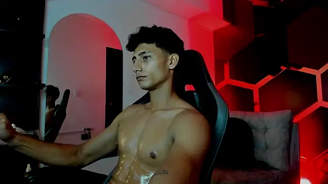 MaxiimoRomano_ élő XXX-chatje