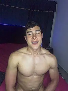 AustinJones_ Adlı Modelin Canlı XXX Sohbeti