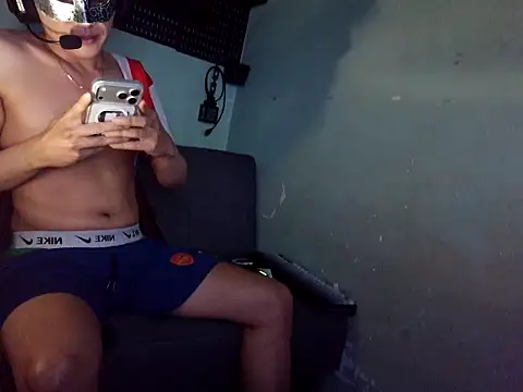 Chat XXX Live boyhigh1997
